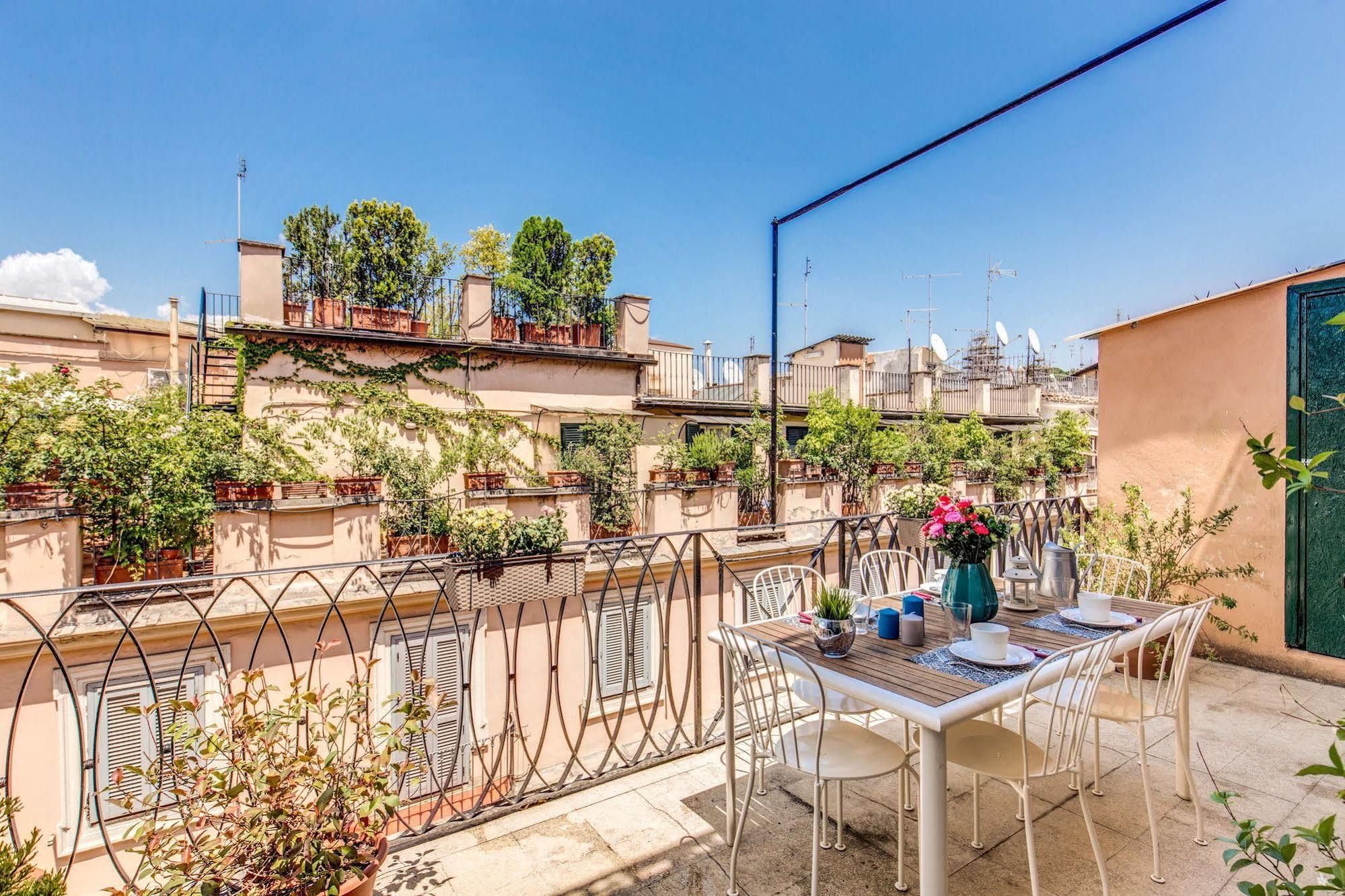 Aweshomeitaly - Spagna Glamour Life Penthouse Roma Exterior foto